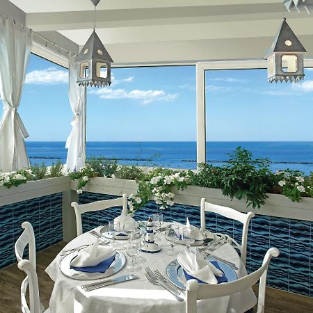 Hotel Maremonti Gabicce Mare Εστιατόριο φωτογραφία
