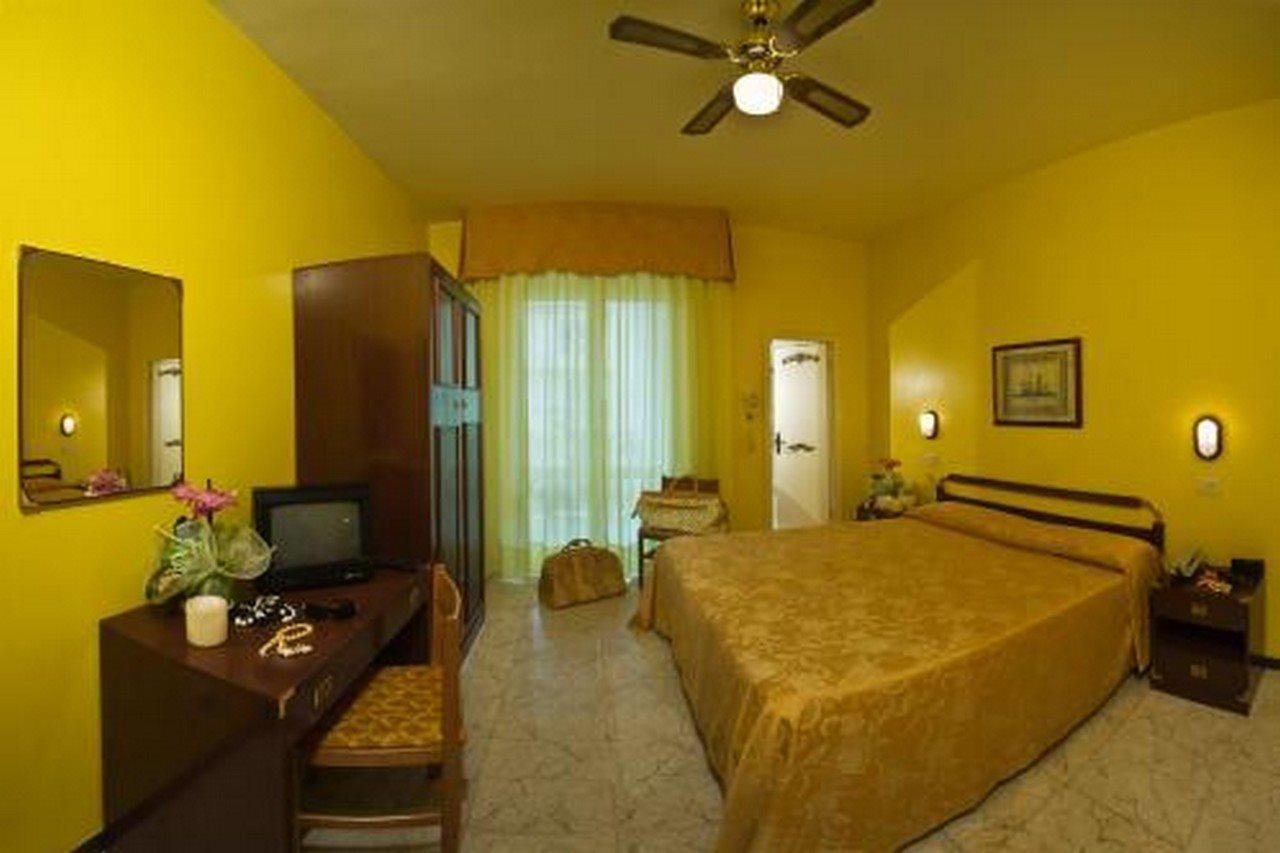 Hotel Maremonti Gabicce Mare Δωμάτιο φωτογραφία