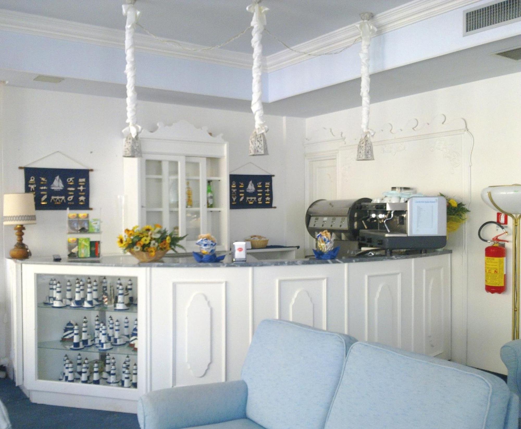Hotel Maremonti Gabicce Mare Εστιατόριο φωτογραφία